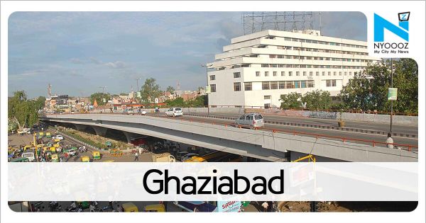 Ghaziabad News: गंगा यमुना हिंडन अपार्टमेंट सोसायटी का बुरा हाल, स्विमिंग पूल चालू नहीं; लिफ्ट भी हैं बंद