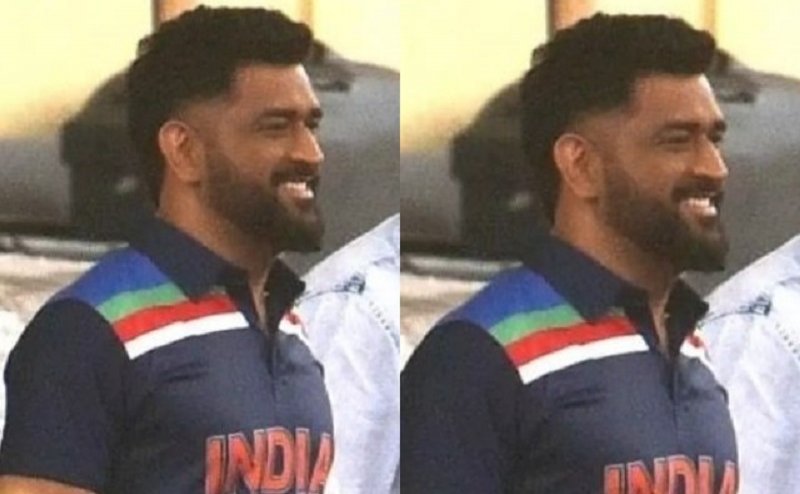 टीम इंडिया की जर्सी में दिखे धोनी, सोशल मीडिया पर वायरल हुई तस्वीरें