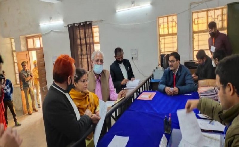 UP Election 2022: अंतिम दिन प्रयागराज शहर पश्चिमी सीट से डॉ. ऋचा सिंह ने किया नामांकन, अमरनाथ का नामांकन निरस्त