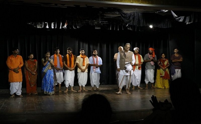 रंगमंच पर जीवित हुए भोजपुरी के शेक्सपियर भिखारी ठाकुर