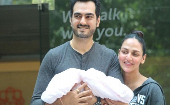 FIRST pics: Esha Deol brings her daughter home