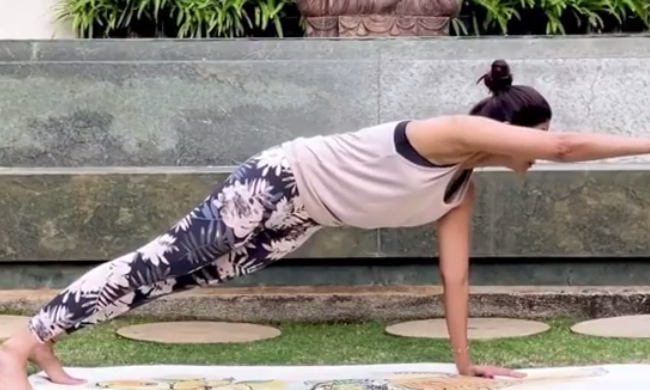 Watch, Shilpa Shetty does 3 'intense' Yoga asanas as Janta Curfew marks an year