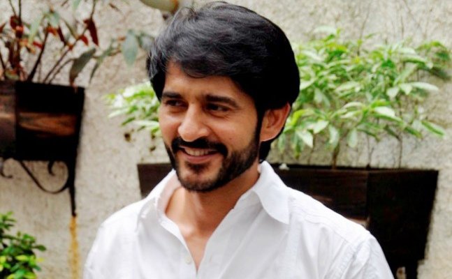 Bigg Boss 11: Hiten Tejwani out of the show?