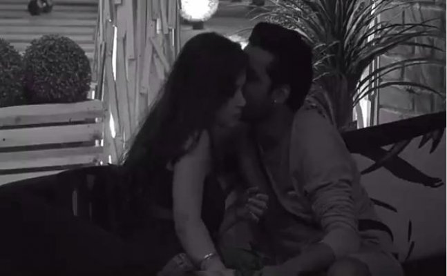 Bigg Boss 11: Puneesh asks Bandgi to remove her clothes!