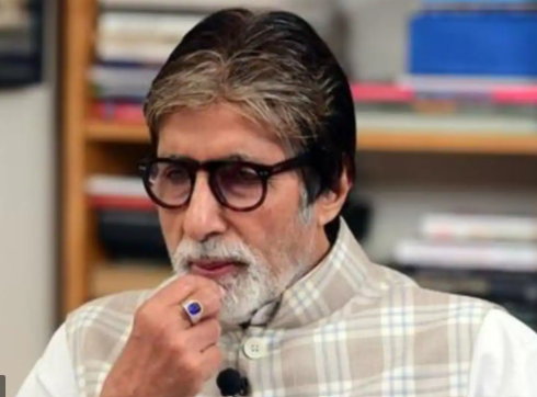 Amitabh Bachchan completes 52 years in bollywood, thanks his fans
