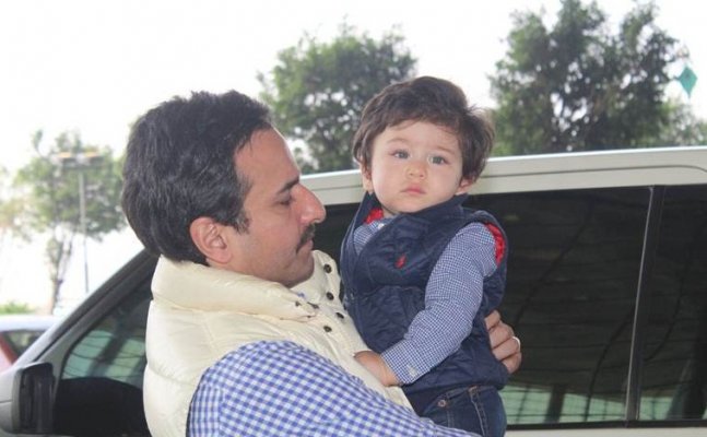 Taimur Ali Khan twins with daddy Saif in blue check shirt 