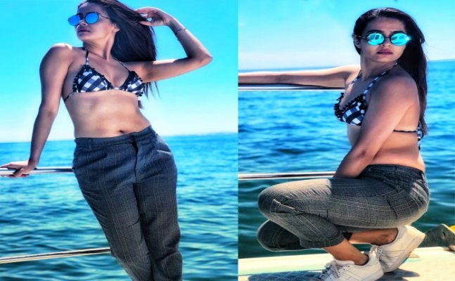 Surveen Chawla’s latest beach pics are too HOT to handle