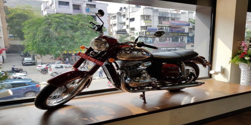 Jawa India Opens First Bike Showroom In Pune Automobile Nyoooz