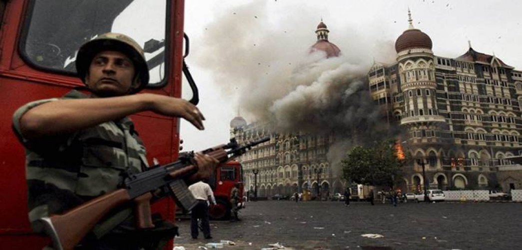 10 terrorists attacked Mumbai with a series of blasts, 164 killed