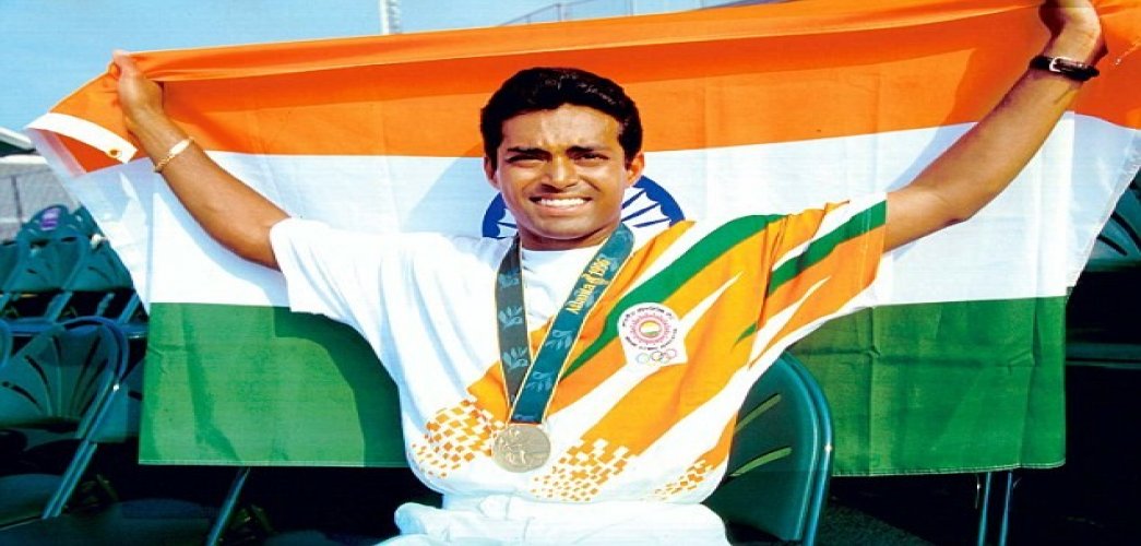 Leander Paes wins bronze medal in Olympics