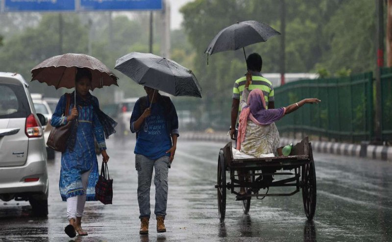 Cyclone Yaas triggers heavy rain in Kerala