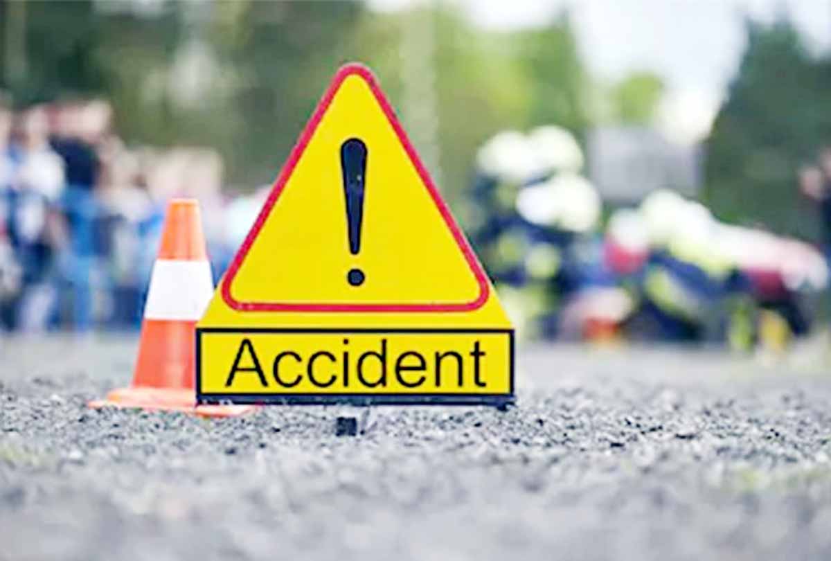 Seven killed as car collides with oil tanker on Yamuna Expressway