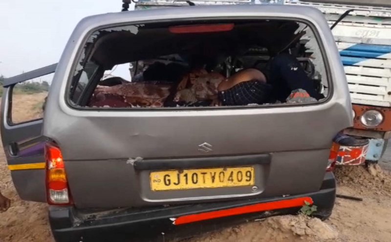 Car accident in Gujarat leaves 10 dead 