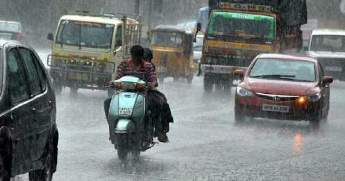 Hour Long Rainfall Battered The City Of Hyderabad More Showers Predicted In Telangana Hyderabad Nyoooz