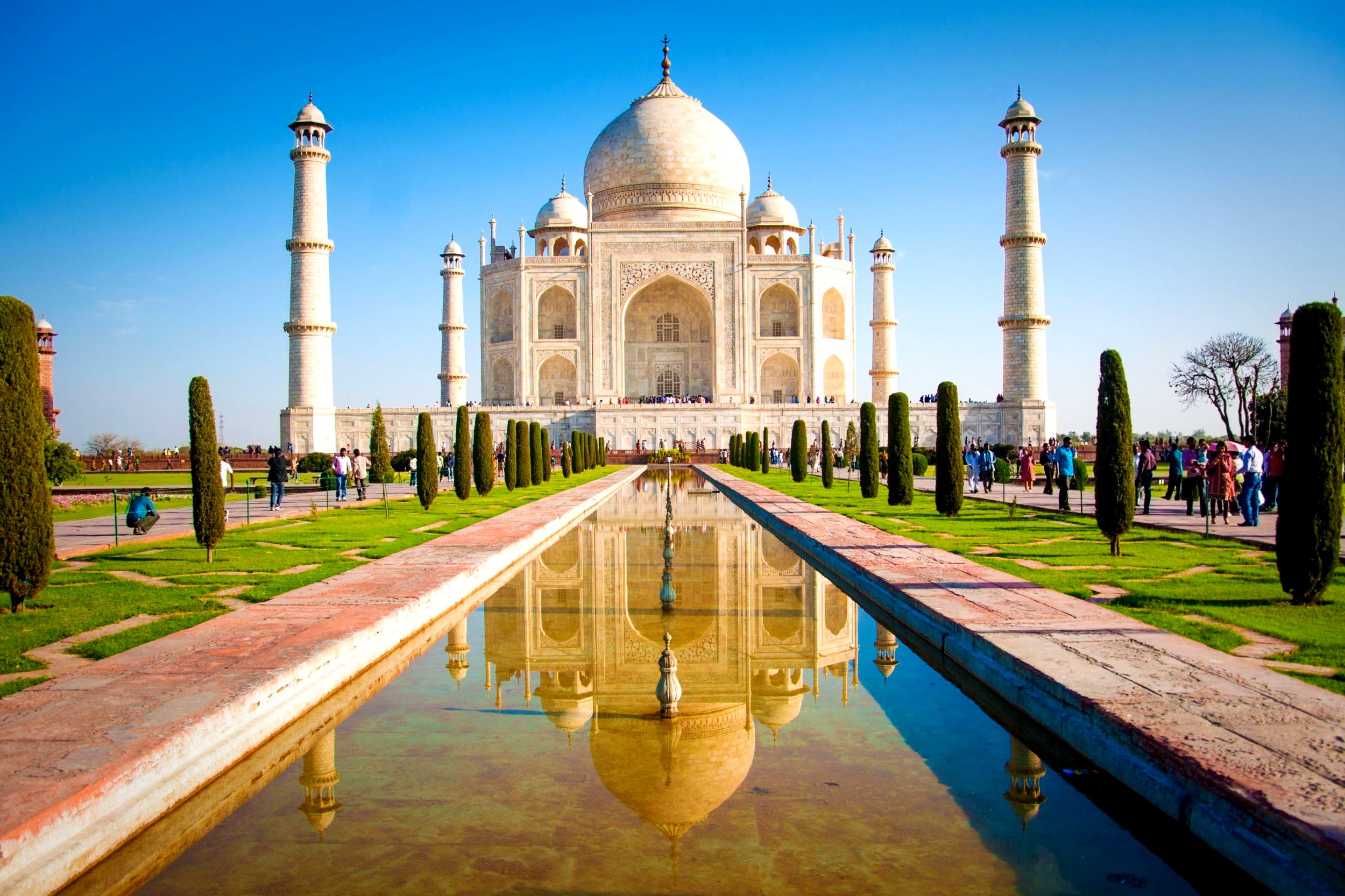 Free tickets at Taj Mahal: Over 1 lakh tourists visited on the last day of Shah Jahan's Urs