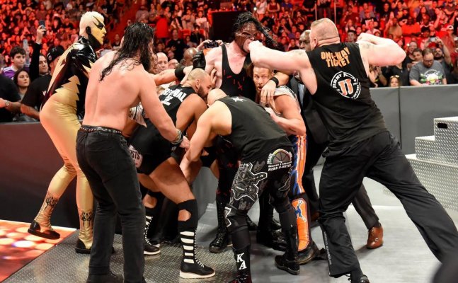 RAW: Brock returns, Roman Reigns and Samoa Joe clash