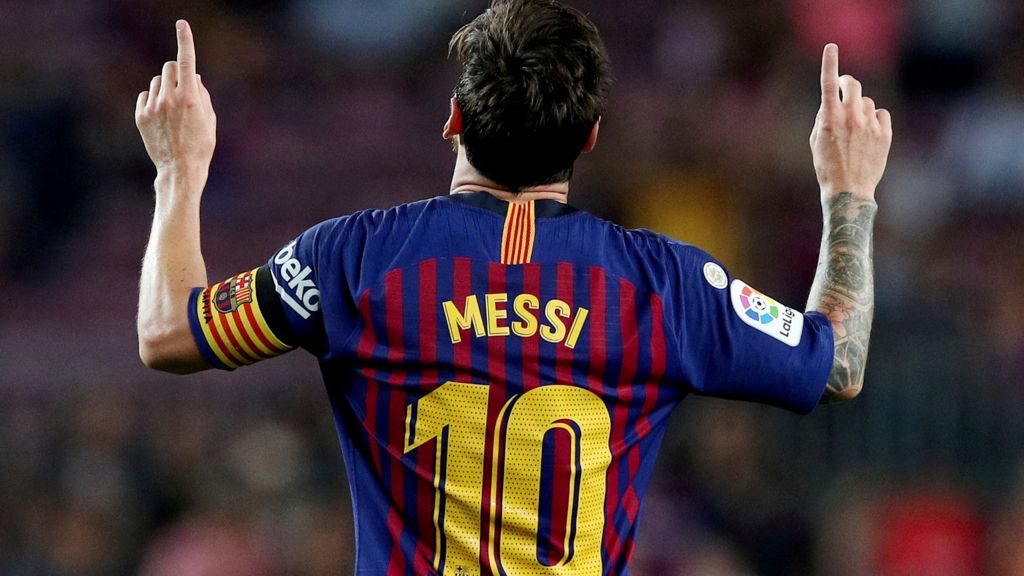 Lionel Messi to continue at Barcelona after wanting to leave the club “all year” 