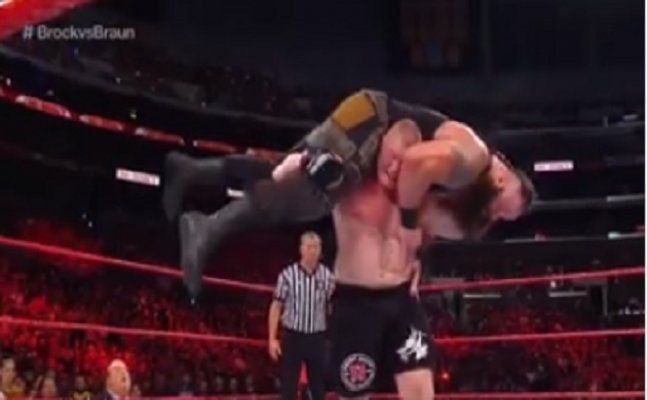 WWE NO Mercy : Lesnar beats Strowman with an F5, Cena loses to Reigns 